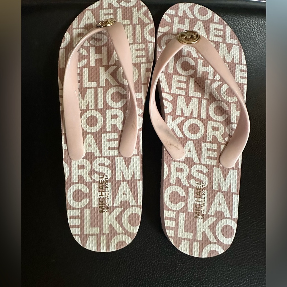 Michael Kors Flip Flops Pink & White Monogram Gold Emblem
